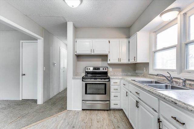 2203 W Lotus, Wichita, KS 67213