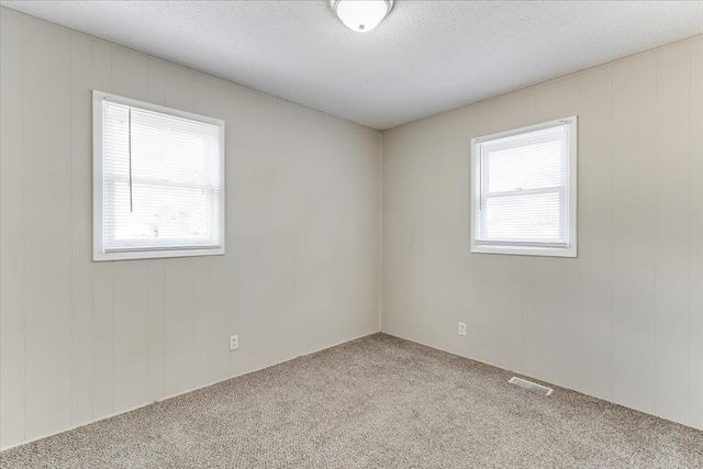 2203 W Lotus, Wichita, KS 67213