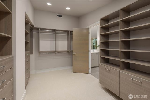 8260 SE 31st Street, Mercer Island, WA 98040