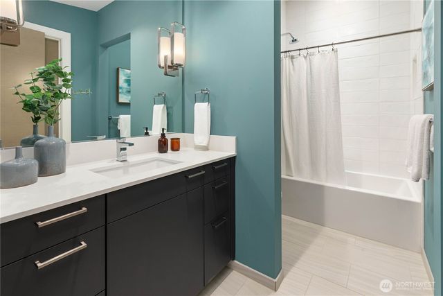 8260 SE 31st Street, Mercer Island, WA 98040