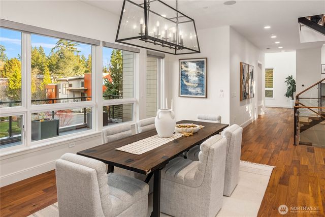 8260 SE 31st Street, Mercer Island, WA 98040