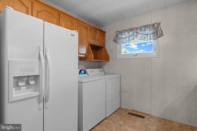724 AUBURN RD, Fairless Hills, PA 19030
