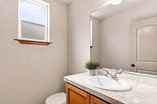 2709 157th Place SW, Lynnwood, WA 98087