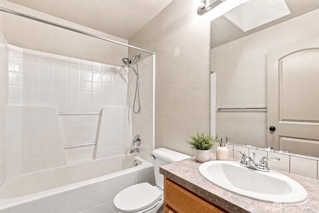 2709 157th Place SW, Lynnwood, WA 98087