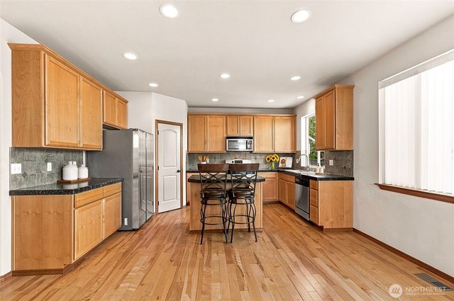 2709 157th Place SW, Lynnwood, WA 98087