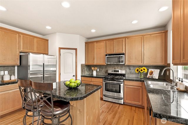 2709 157th Place SW, Lynnwood, WA 98087