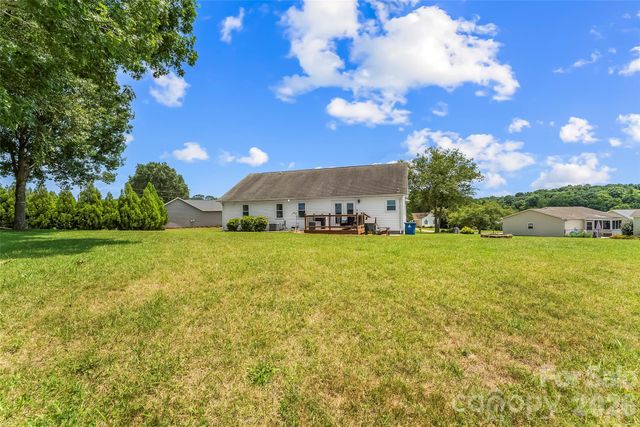 3955 Northernmistic Drive, Maiden, NC 28650
