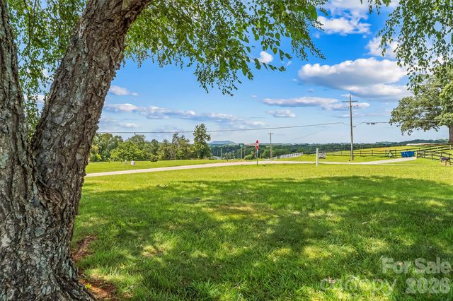 3955 Northernmistic Drive, Maiden, NC 28650