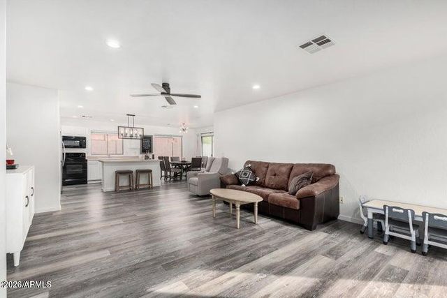 11843 W CAMBRIDGE Avenue, Avondale, AZ 85392