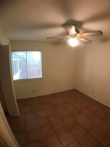 2610 Salado ST 212, Austin, TX 78705