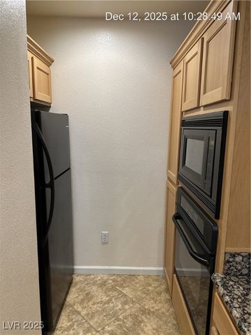 27 East Agate Avenue 201, Las Vegas, NV 89123