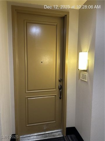 27 East Agate Avenue 201, Las Vegas, NV 89123