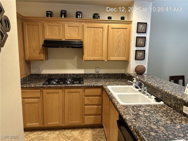 27 East Agate Avenue 201, Las Vegas, NV 89123