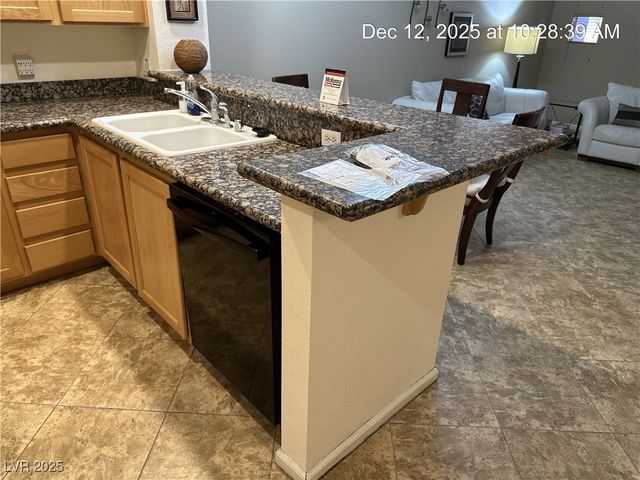 27 East Agate Avenue 201, Las Vegas, NV 89123