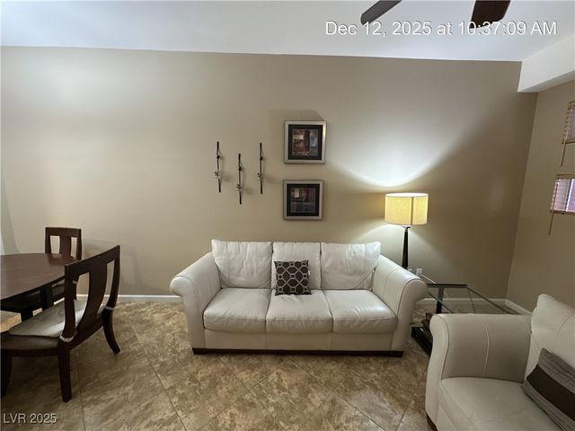 27 East Agate Avenue 201, Las Vegas, NV 89123