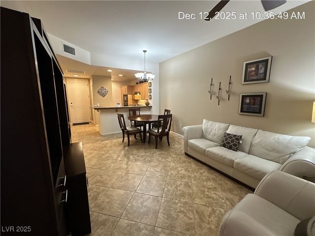 27 East Agate Avenue 201, Las Vegas, NV 89123