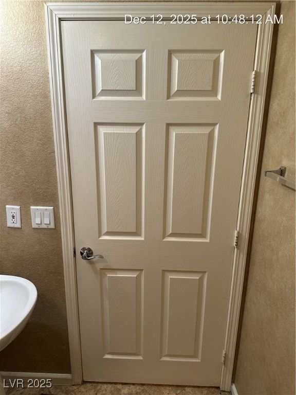 27 East Agate Avenue 201, Las Vegas, NV 89123