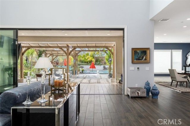 11003 Sweetwater Court, Chatsworth (los Angeles), CA 91311