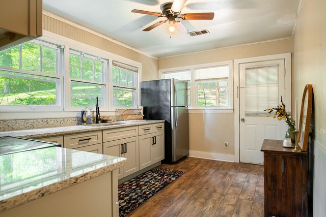 811 Poindexter Avenue, Chattanooga, TN 37412