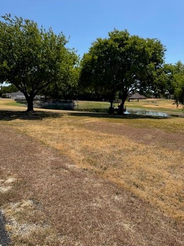 408 Muskingum Road, Waxahachie, TX 75165