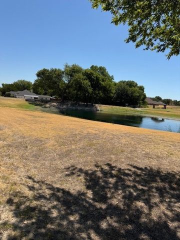 408 Muskingum Road, Waxahachie, TX 75165