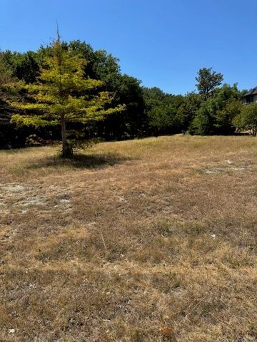 408 Muskingum Road, Waxahachie, TX 75165