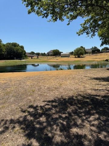 408 Muskingum Road, Waxahachie, TX 75165