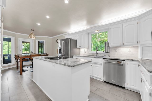 9 Kintyre Place, Bella Vista, AR 72715