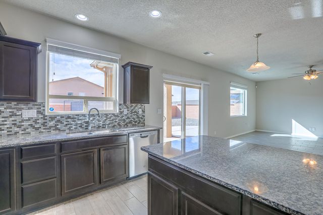 1161 Fascination Street NE, Rio Rancho, NM 87144