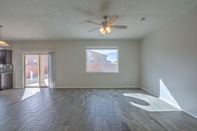 1161 Fascination Street NE, Rio Rancho, NM 87144