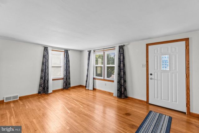 302 WIRT AVENUE, Hanover, PA 17331