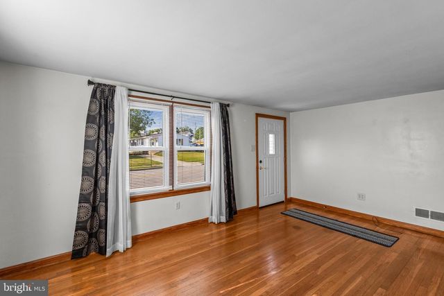 302 WIRT AVENUE, Hanover, PA 17331