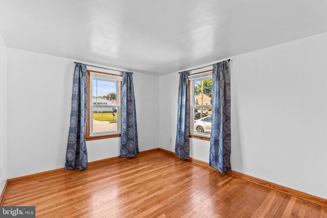 302 WIRT AVENUE, Hanover, PA 17331