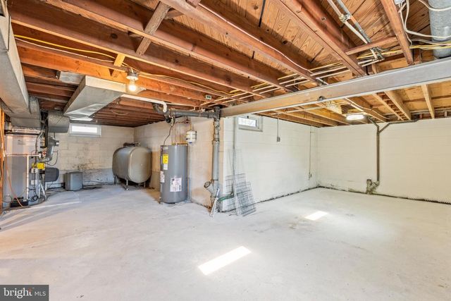 302 WIRT AVENUE, Hanover, PA 17331