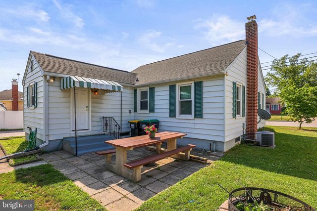 302 WIRT AVENUE, Hanover, PA 17331