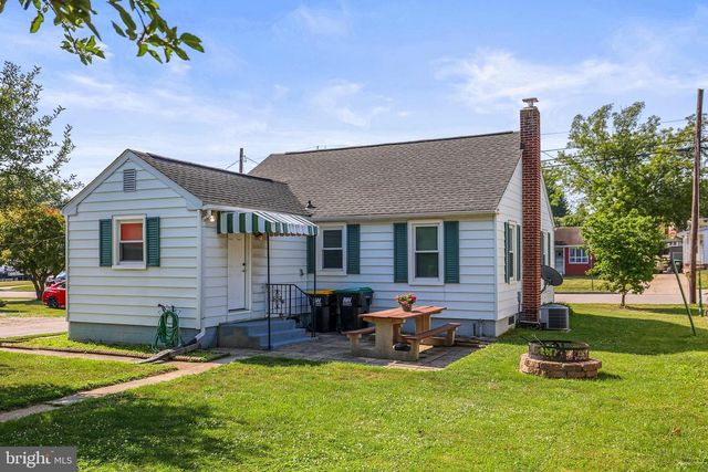 302 WIRT AVENUE, Hanover, PA 17331