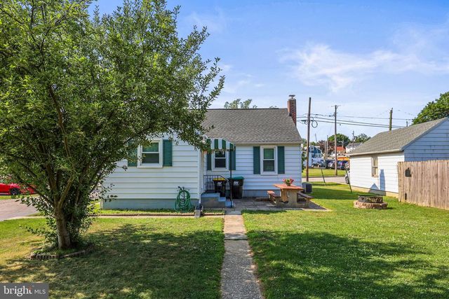 302 WIRT AVENUE, Hanover, PA 17331