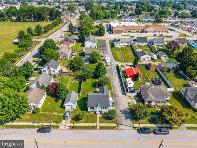302 WIRT AVENUE, Hanover, PA 17331