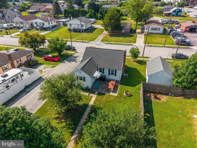 302 WIRT AVENUE, Hanover, PA 17331