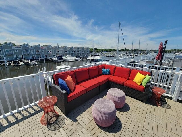 19 Lighthouse Point, New Buffalo, MI 49117