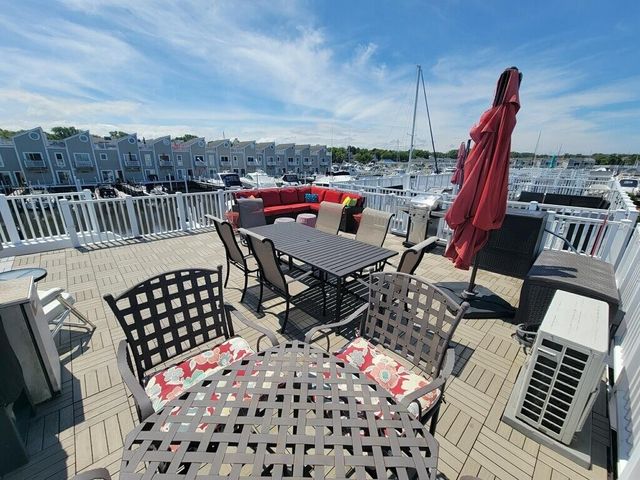 19 Lighthouse Point, New Buffalo, MI 49117