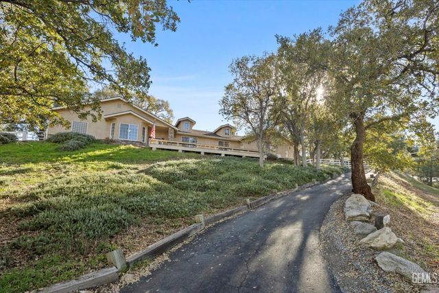 21412 Carriage Drive, Tehachapi, CA 93561