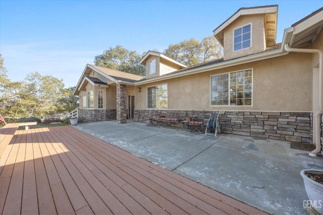 21412 Carriage Drive, Tehachapi, CA 93561