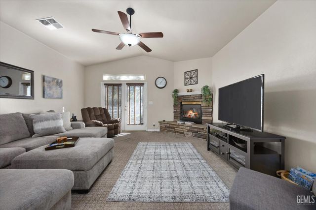 21412 Carriage Drive, Tehachapi, CA 93561