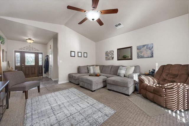 21412 Carriage Drive, Tehachapi, CA 93561