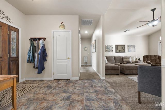 21412 Carriage Drive, Tehachapi, CA 93561