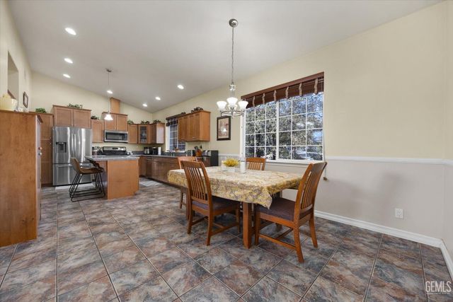 21412 Carriage Drive, Tehachapi, CA 93561