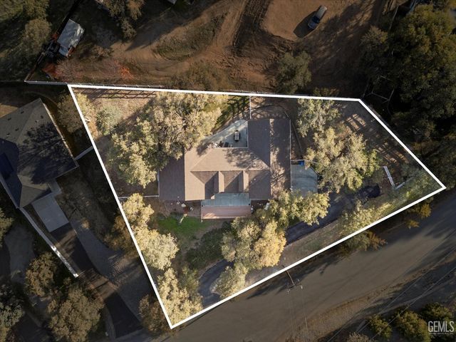 21412 Carriage Drive, Tehachapi, CA 93561