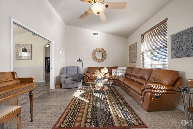 21412 Carriage Drive, Tehachapi, CA 93561