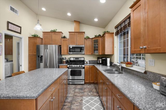 21412 Carriage Drive, Tehachapi, CA 93561